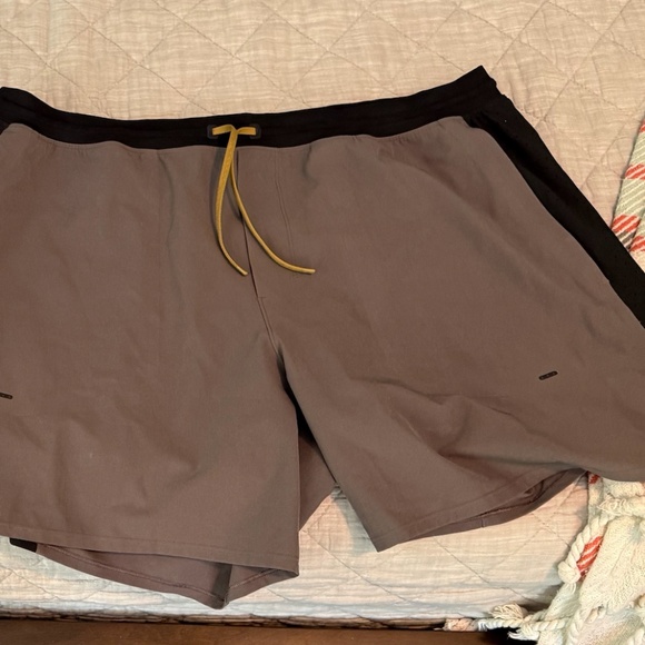 Lululemon Men’s Pool Short 5” Lined – Shadow Grey – XXL - Picture 1 of 2